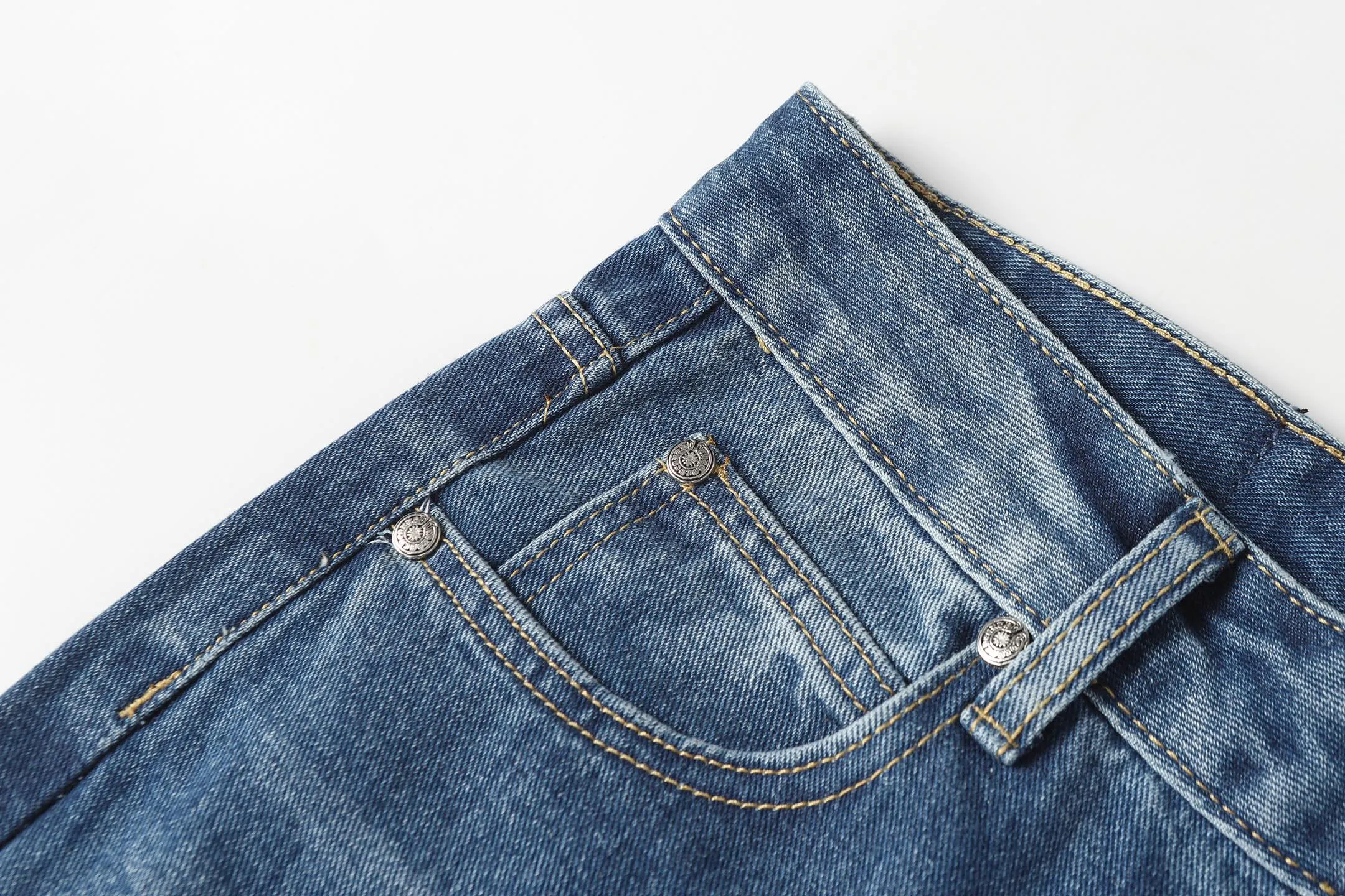 P270 Cross-border model, please do not place an order if you are pursuing quality - Chrome Hearts/Chrome Hearts Cross ✝️Pink embroidered washed jeans, trousers and casual pants - High weight, high density and high quality. The wool is soft, delicate and skin-friendly. It feels soft and silky. It has excellent warmth and skin-friendly properties. - Custom-woven and dyed, no color difference. No matter the fabric or workmanship details, it beats the ordinary version on the market. - Hardware zipper accessories are all customized, full of details - Color: washed blue -Size: 28 30 32 34 36